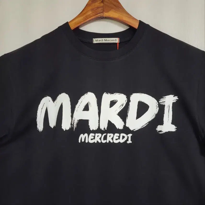 [BUNJANG] Mardi Mercredi Brush Logo T-shirt / 마르디메크르디 브러쉬로고 티셔츠
