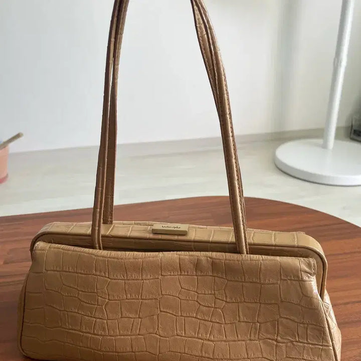 [BUNJANG] Archive Appke Eternal Shoulder Bag / 아카이브앱크 이터널 숄더백(강민경 백)