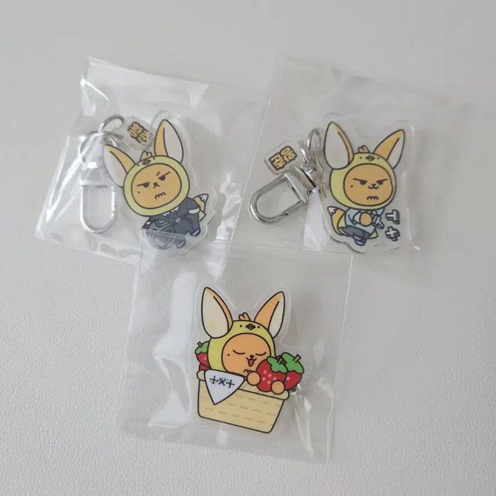 [BUNJANG] 뿔바투 (BBALBBA2) Japan Tour MD Badge &amp; Acrylic Keyring Bundle Set / 뿔바투 황춘 아크릴 재팬투어엠디뱃지 팝업키링