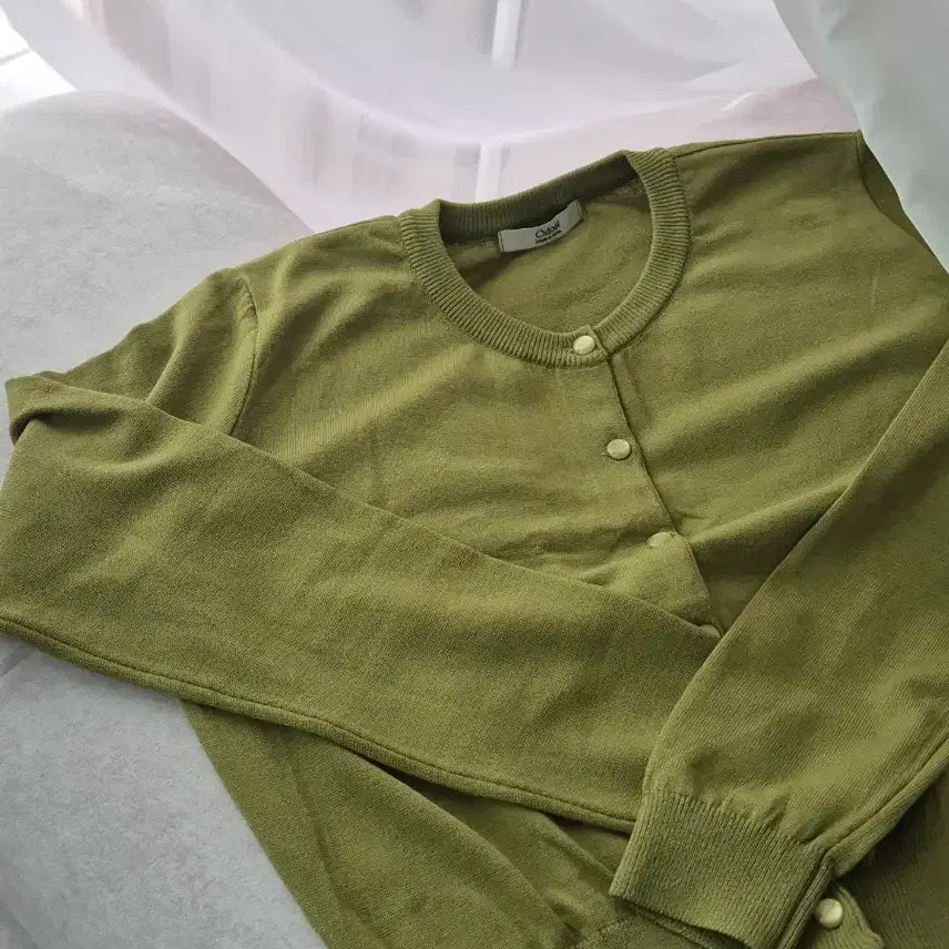 [BUNJANG] Olive Green Cardigan (Size 55) / 올리브 그린 가디건 (55)