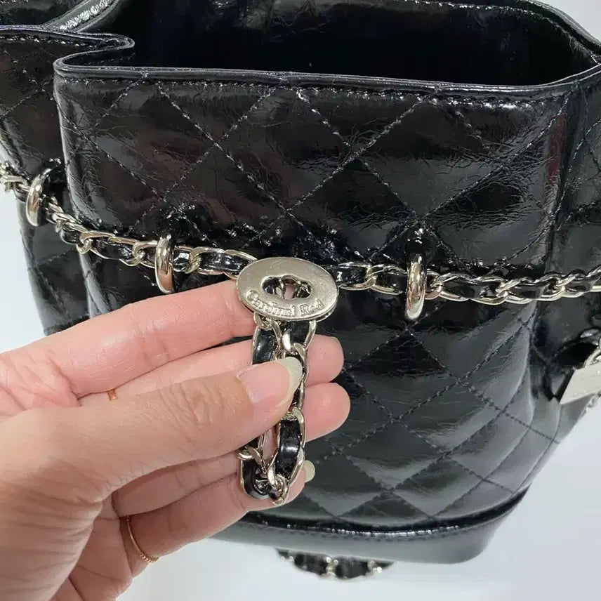 [BUNJANG] Cardinal Red Black Quilted Shoulder Bag / 카디널레드 벨백