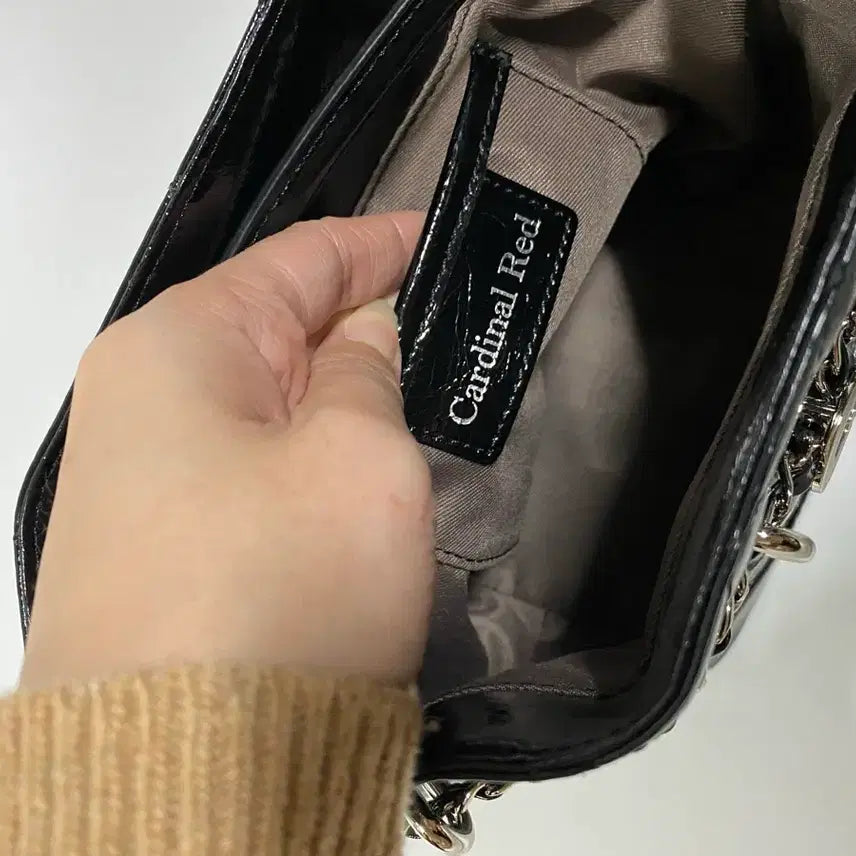 [BUNJANG] Cardinal Red Black Quilted Shoulder Bag / 카디널레드 벨백