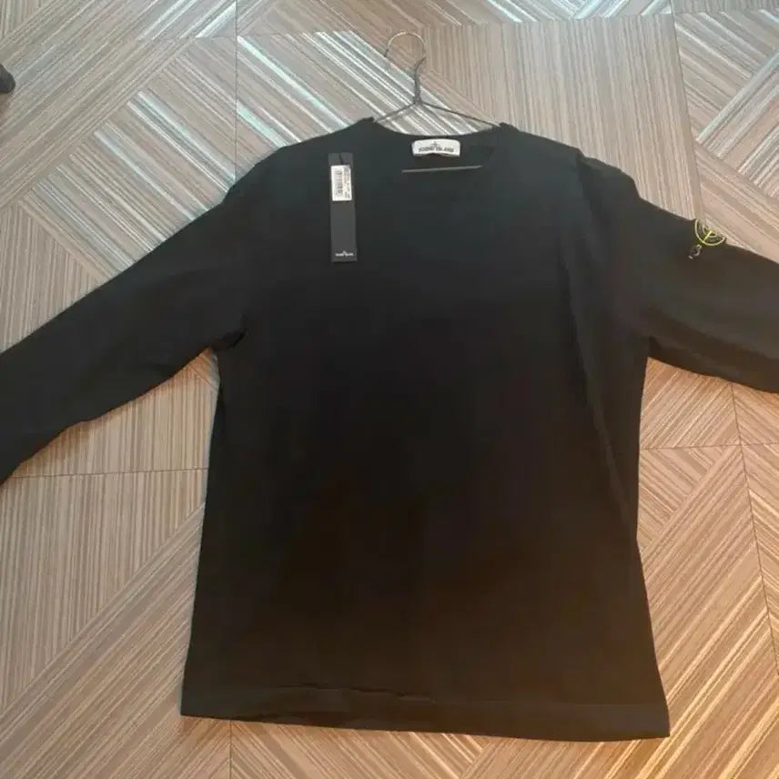 [SOLD OUT] 스톤아일랜드 블랙 롱슬리브