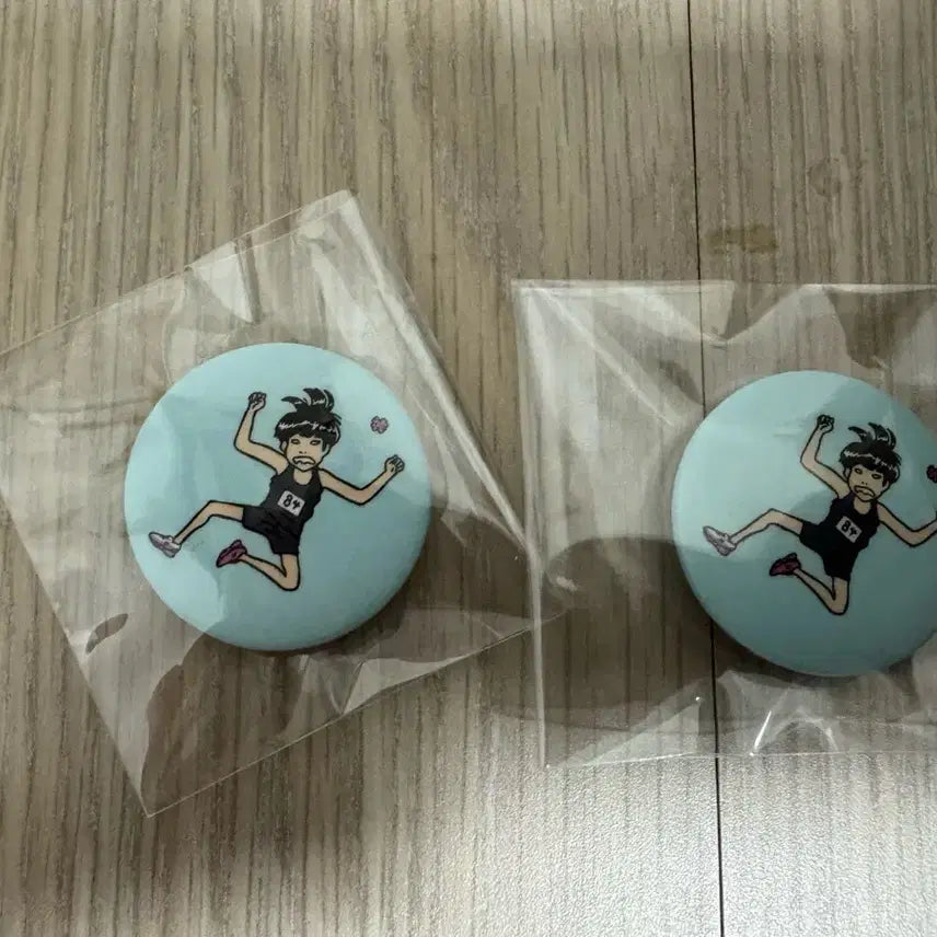 [SOLD OUT] 새상품 뉴발란스X기안84 살라고 뛴다 뱃지