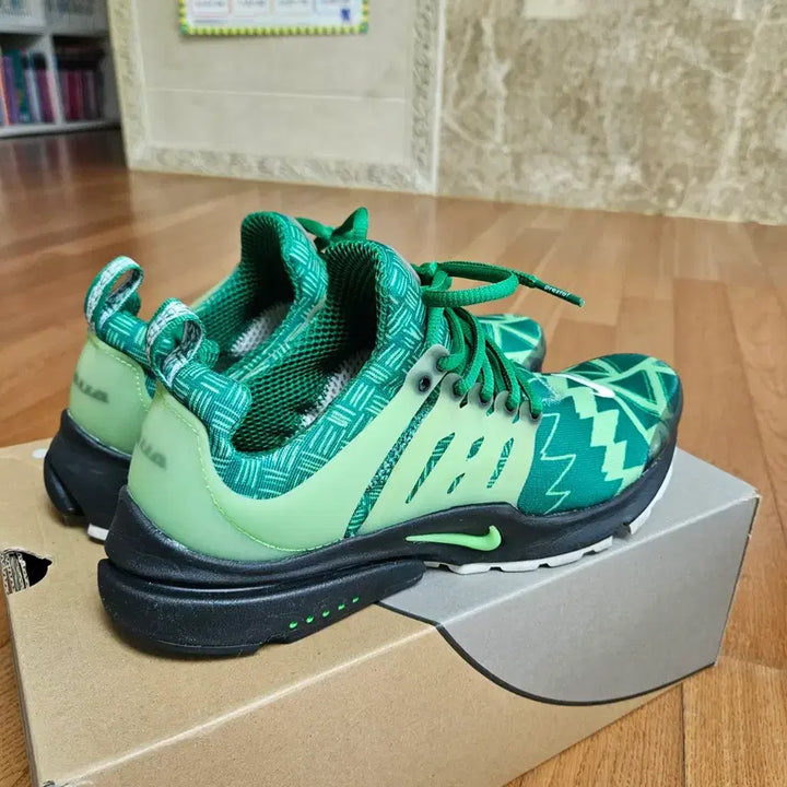 [BUNJANG] Nike Air Presto Nigeria Edition Medium / 나이키 에어프레스토 나이지리아 미디움사이즈