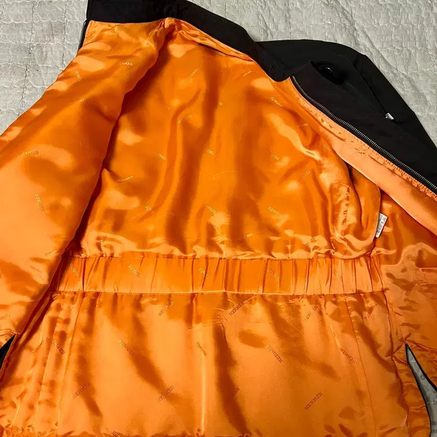 [SOLD OUT] (정품 A급) HERMES 에르메스 폴리아미드 블랙 실크 안감 자켓 M