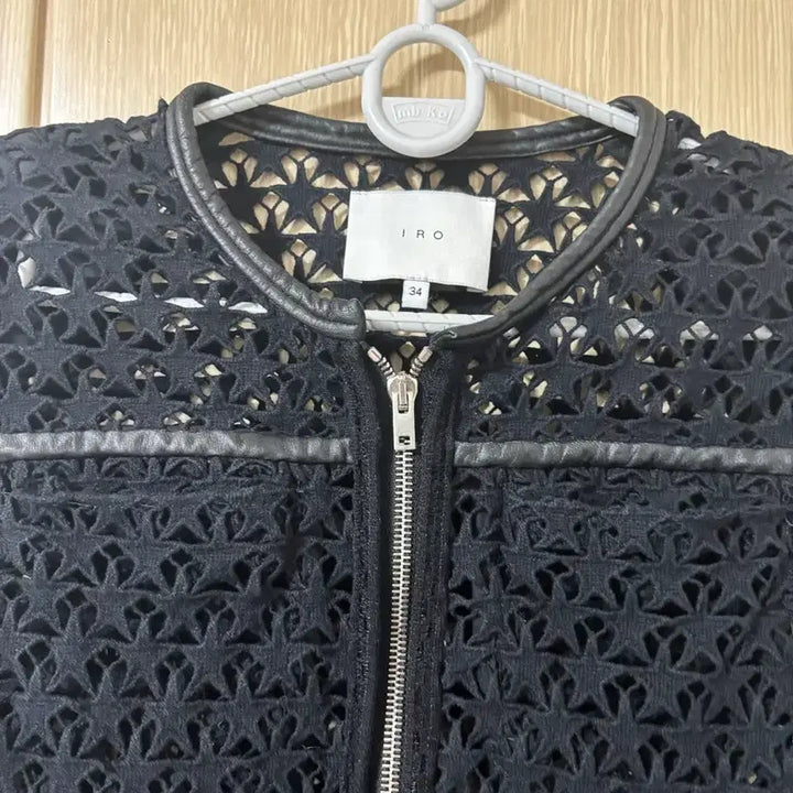 [SOLD OUT] IRO 아일렛 레이스 블랙 자켓