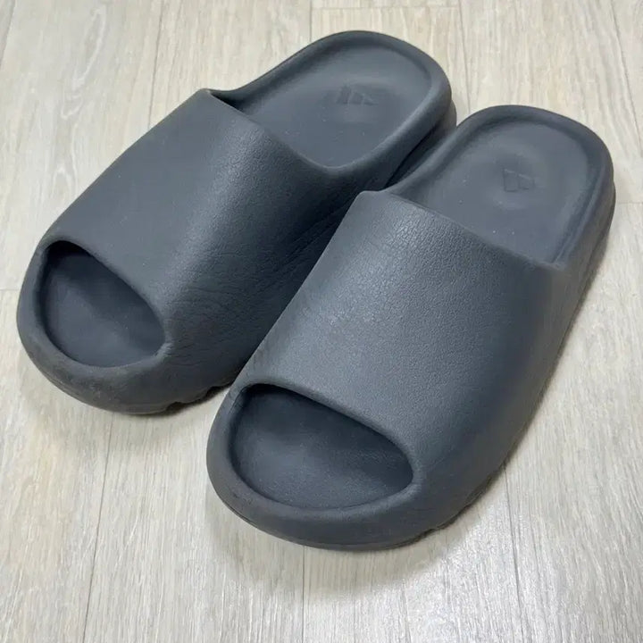 [SOLD OUT] [265, US8] 아디다스 이지 슬라이드 오닉스