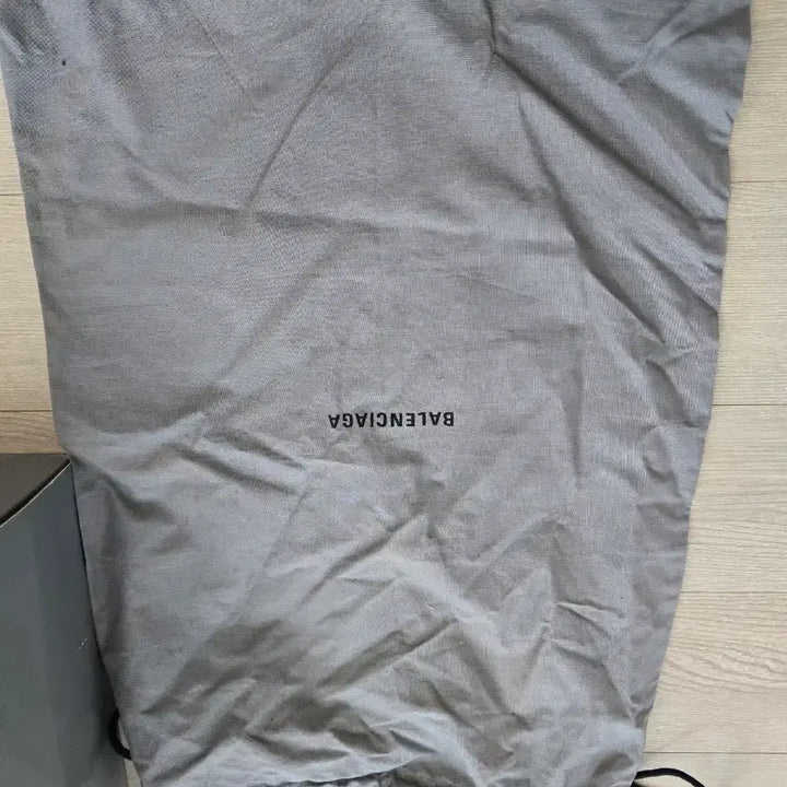 [BUNJANG] Balenciaga Triple S 44 Sneakers / 발렌시아가 트리플s 44