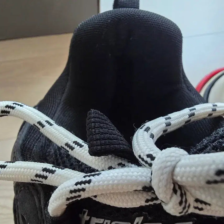 [BUNJANG] Balenciaga Triple S 44 Sneakers / 발렌시아가 트리플s 44