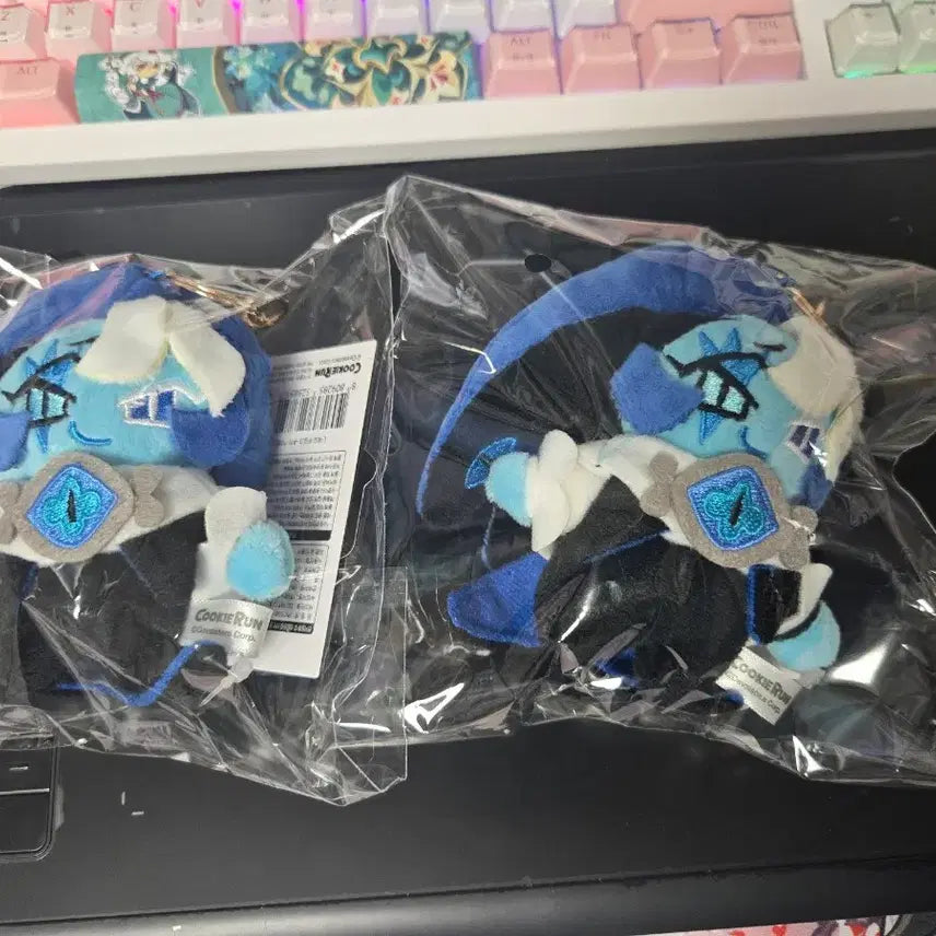 [SOLD OUT] 미개봉] 쿠키런 킹덤 쉐도우밀크 쿠키 봉제 키링 인형