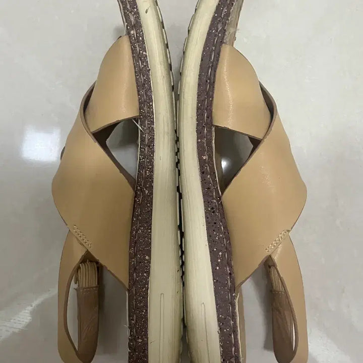 [SOLD OUT] 어썸브라운 샌들 235