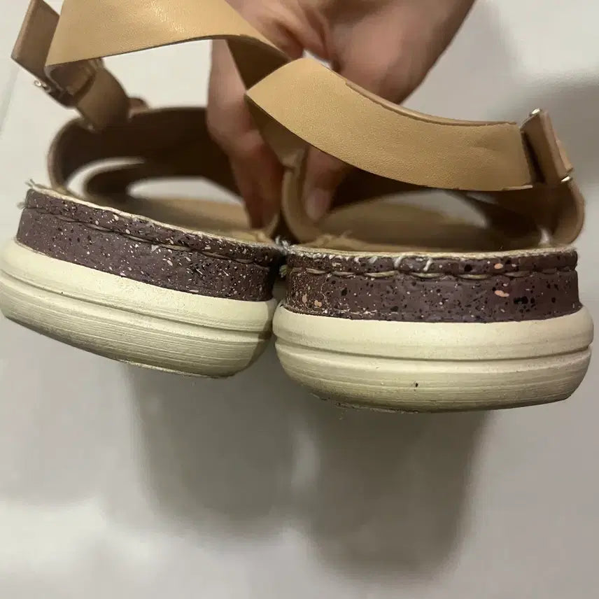 [SOLD OUT] 어썸브라운 샌들 235