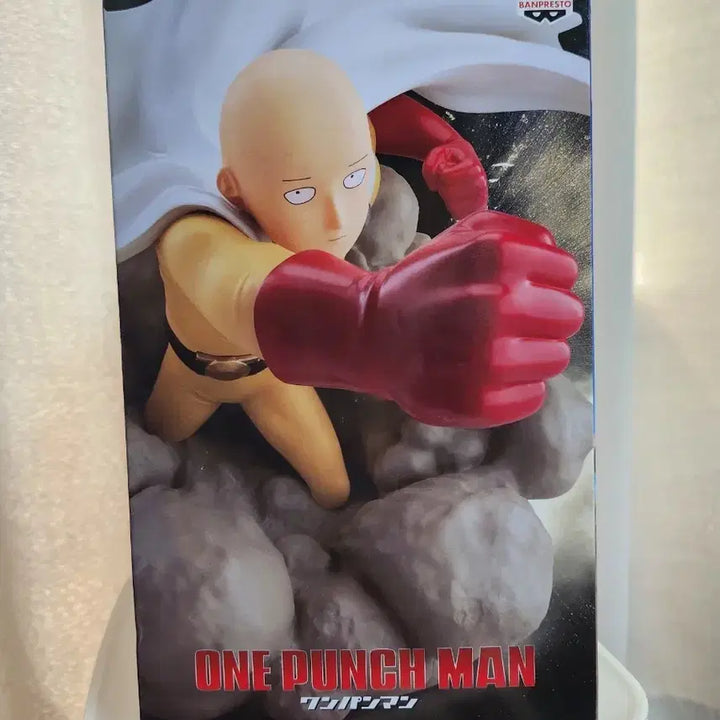 [BUNJANG] One Punch Man Saitama Figure (Sealed) / 원펀맨 사이타마 피규어 미개봉