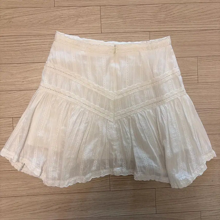 [SOLD OUT] 더티스 레이스 화이트 미니스커트