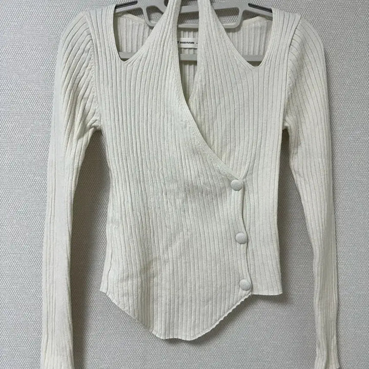 [SOLD OUT] 홀터넥 니트