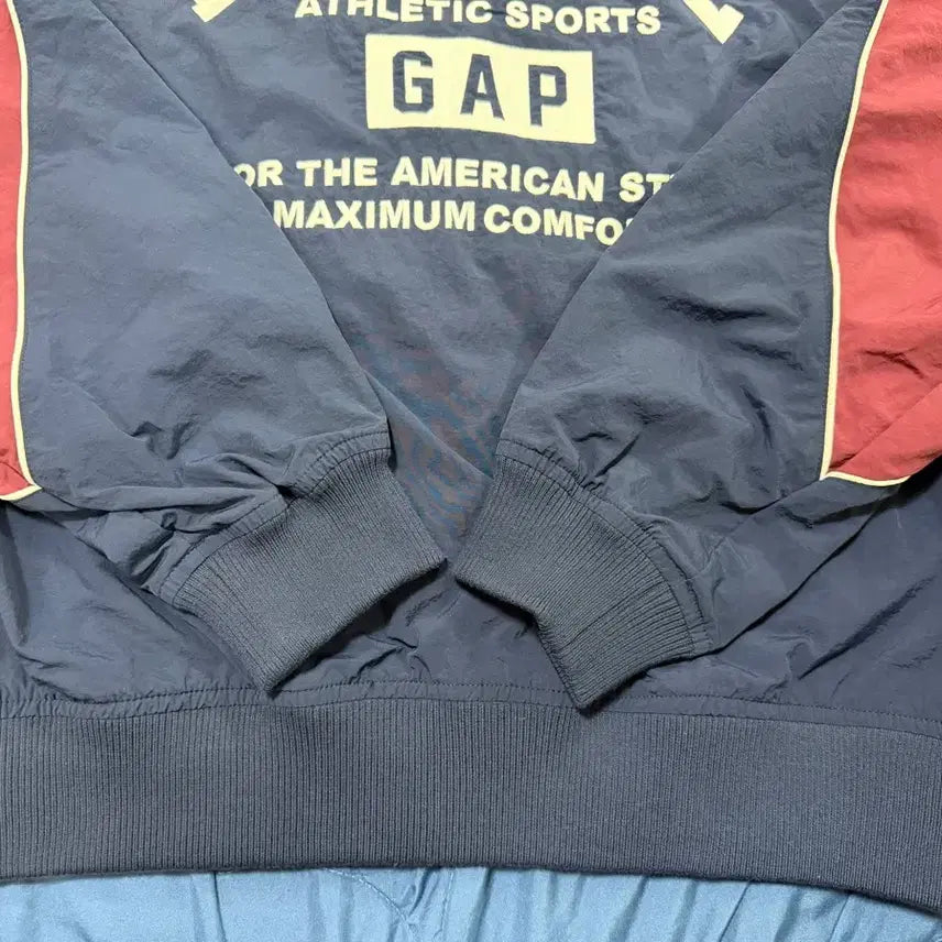 [BUNJANG] Palace x Gap Nylon Track Top Navy Red (24SS) / 팔라스 x 갭 나일론 트랙 탑 네이비 레드 - 24SS S사이즈