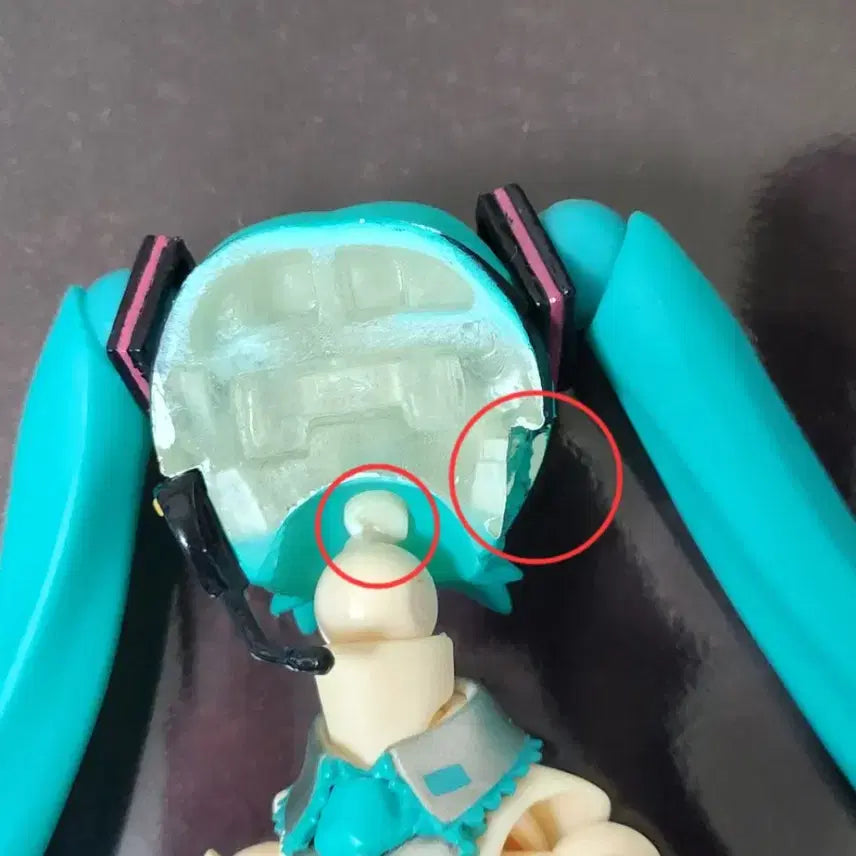 [BUNJANG] Hatsune Miku 2.0 Figma Figure (Junk) / [정크] 하츠네 미쿠 2.0 200 피그마 피규어