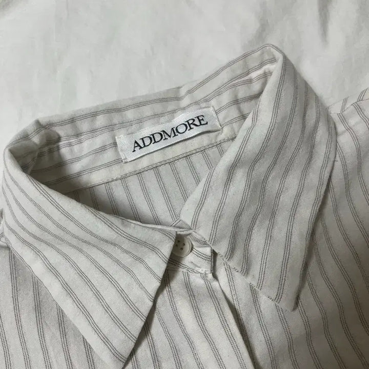 [SOLD OUT] 에드모어 스트라이프 셔츠