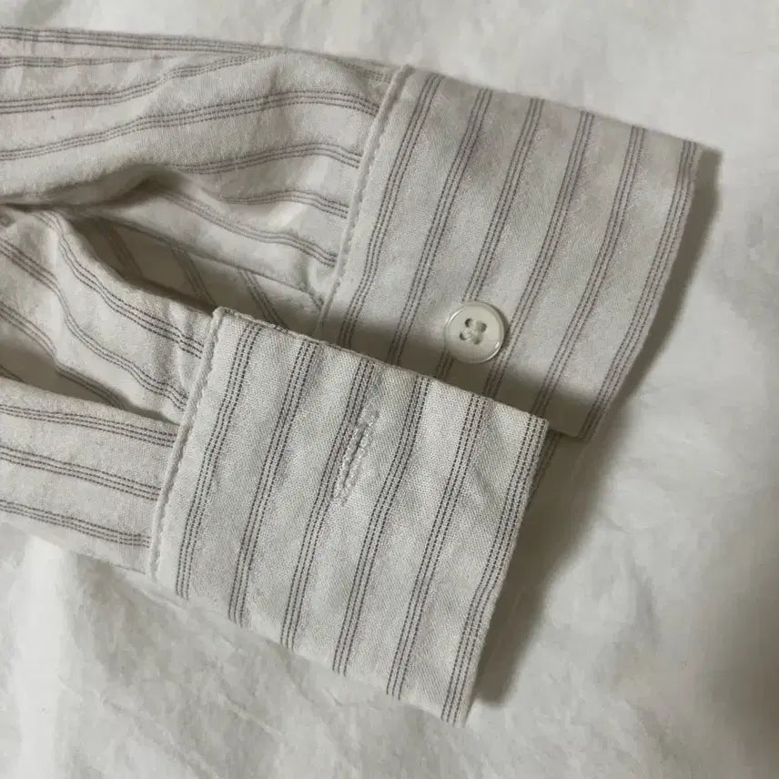 [SOLD OUT] 에드모어 스트라이프 셔츠
