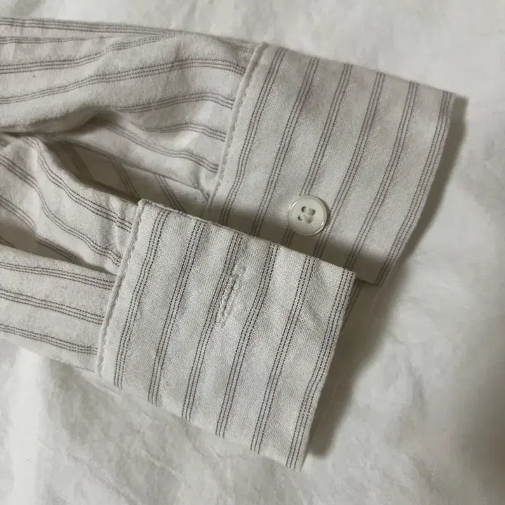 [SOLD OUT] 에드모어 스트라이프 셔츠