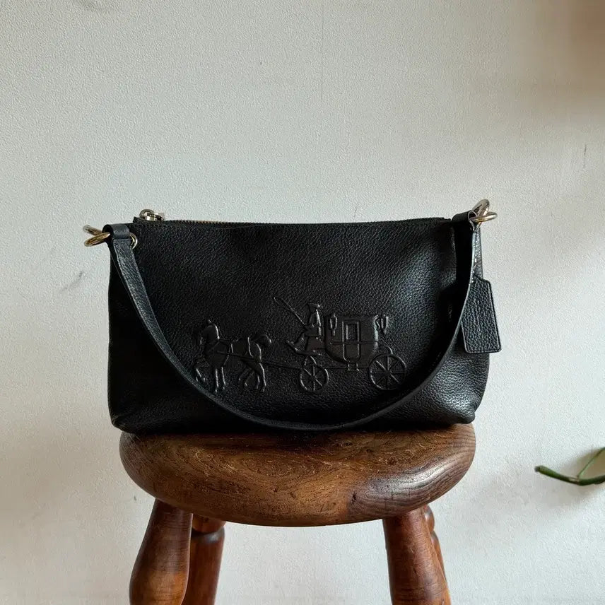 [SOLD OUT] Coach 코치 레더 숄더백