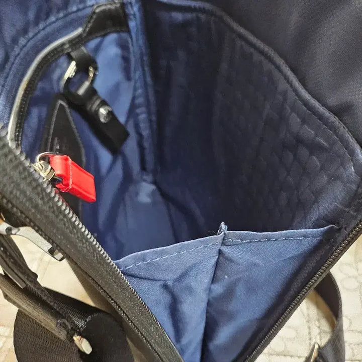 [SOLD OUT] TUMI 남성 크로스백