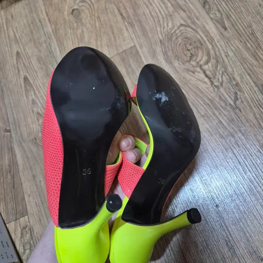 [BUNJANG] Suecomma Bonnie Sandals (Size 230) / 슈콤마보니  230 (36)