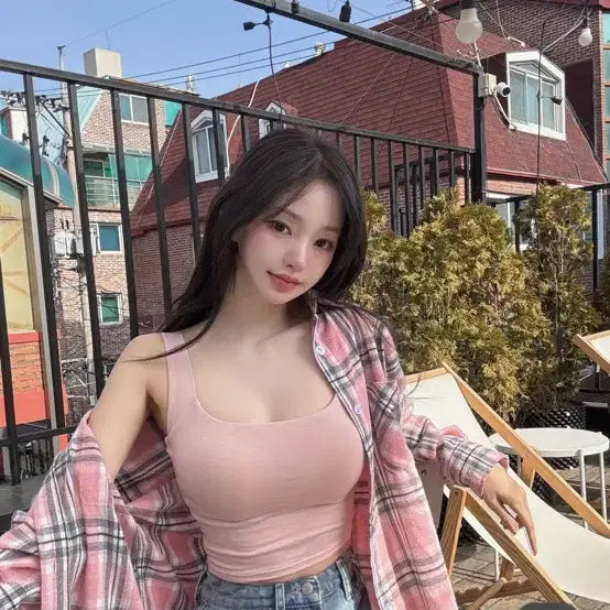 [BUNJANG] KindaMe Side Bust Volume Bra Square Neck Sleeveless Top / (새상품)카인다미 옆가슴 볼륨브라 스퀘어넥 나시