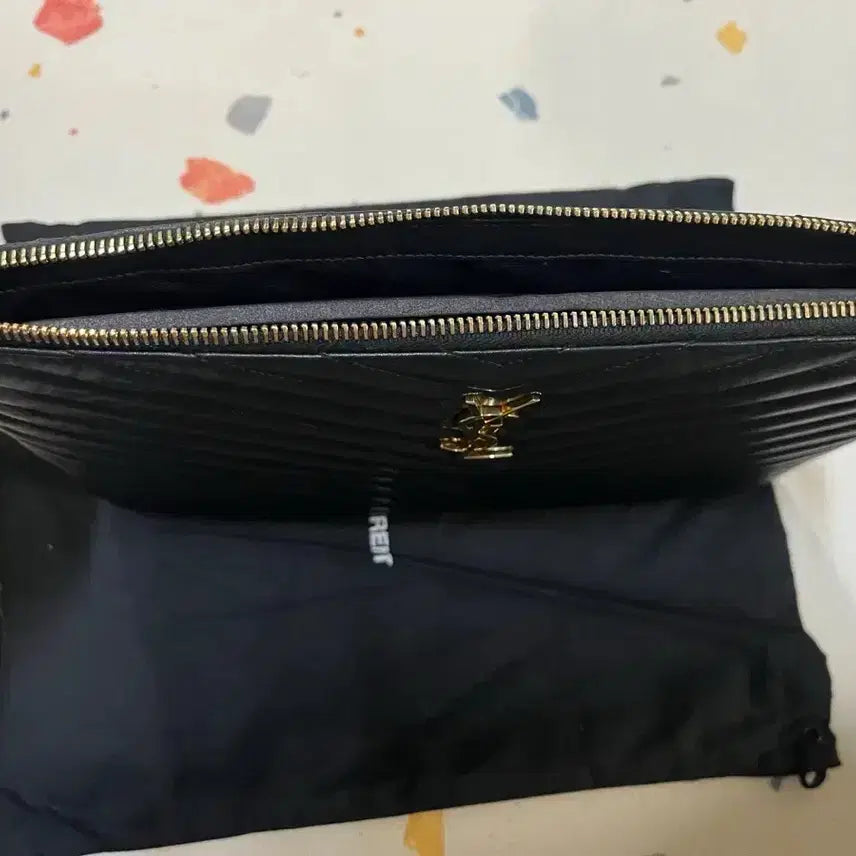 [BUNJANG] Saint Laurent YSL Monogram Clutch / 생로랑 YSL 모노그램 클러치 블랙(보증서 유)