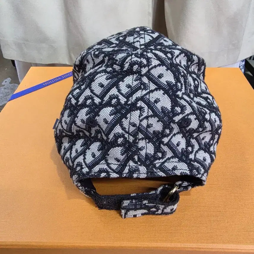 [SOLD OUT] 디올(Dior)의 오블리크 자카드 볼캡