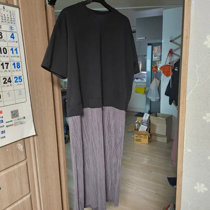 [BUNJANG] Black Pleated Long Dress / 블랙 상의 플리츠 롱 원피스