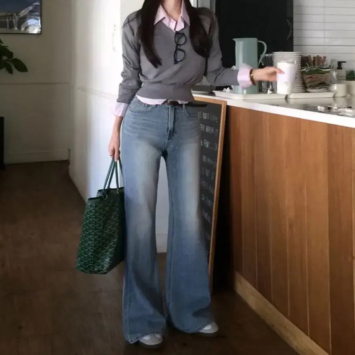 [BUNJANG] Holy Made Marang Fitted V-Neck Cropped Spring Knit / (새상품)홀리 made 마랑 잘록 브이넥 크롭 봄니트