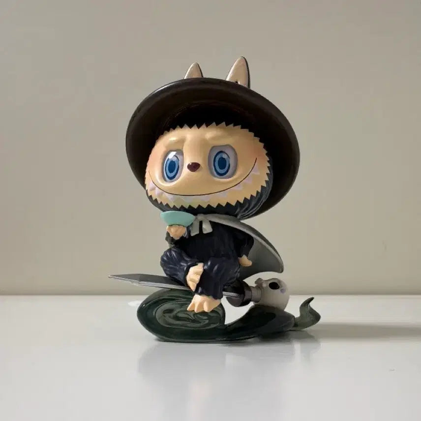 [BUNJANG] Popmart 14th Anniversary Wuxia World Labubu (Opened, Displayed) / (개봉,전시) 팝마트 14주년 무협세계 라부부 판매합니다