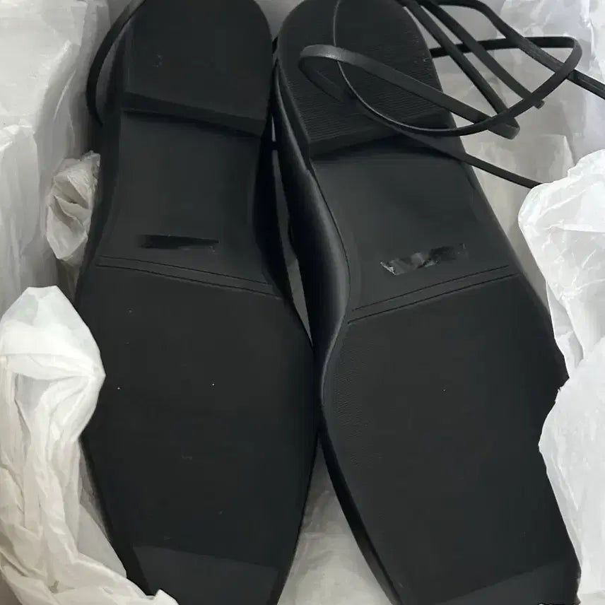[BUNJANG] Detachable Strap Black Leather Flats - Size 230 / (미사용) 양가죽 플랫 230 블랙 / 끈 탈부착 가능