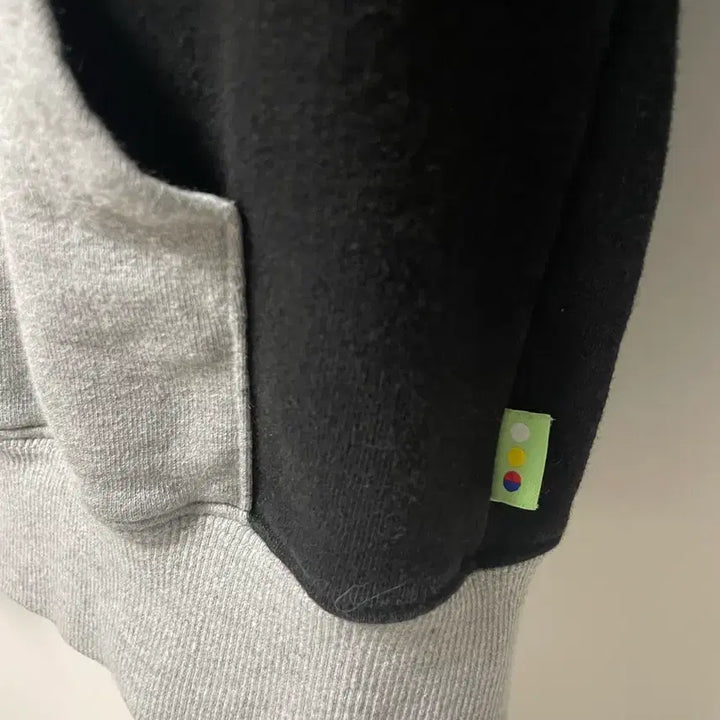 [SOLD OUT] [아이앱스튜디오X니니즈 집업 후드]