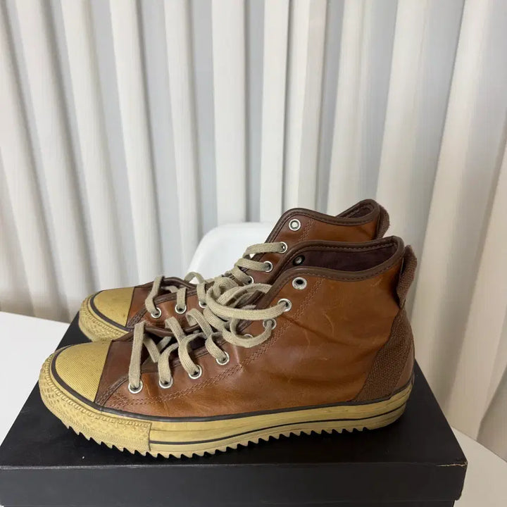 [BUNJANG] Converse Chuck Taylor Brown Leather Sneakers / 컨버스 척테일러 브라운 레더 285