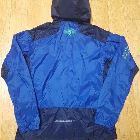 [BUNJANG] K2 Extreme Waterproof Windproof Cooling Functional Lightweight Jacket (Size 95) / K2 익스트림 방수 방풍 한여름 냉감용 기능성 초경량 자켓,넉넉한95