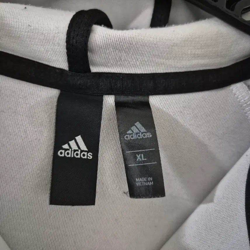 [BUNJANG] Adidas Tech Fleece Hoodie Zip-Up / [105]아디다스 테크플리스 후드집업