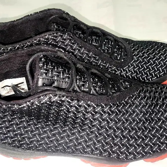 [BUNJANG] Jordan Future Premium Black Infrared Sneakers / 조던 퓨처 프리미엄 블랙 인프라레드 275