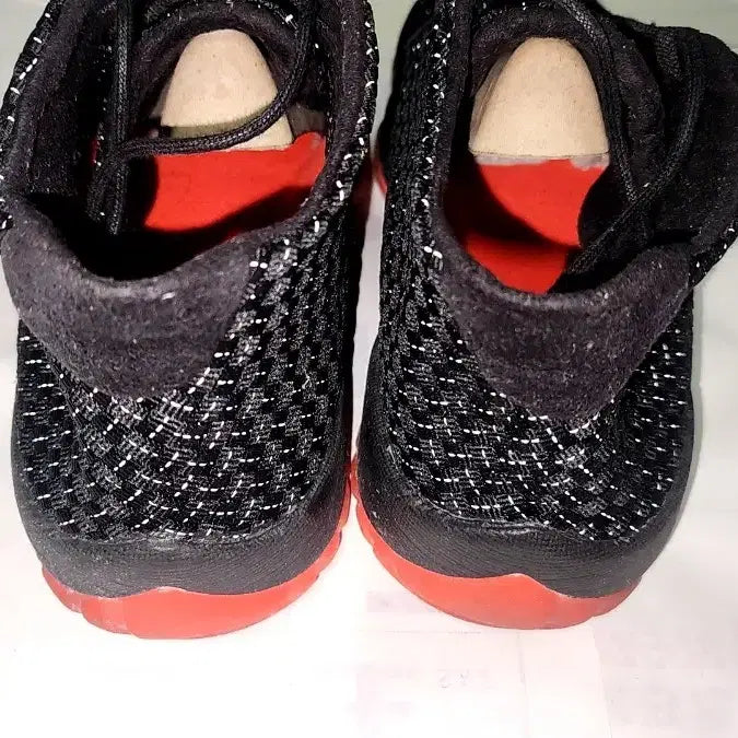 [BUNJANG] Jordan Future Premium Black Infrared Sneakers / 조던 퓨처 프리미엄 블랙 인프라레드 275