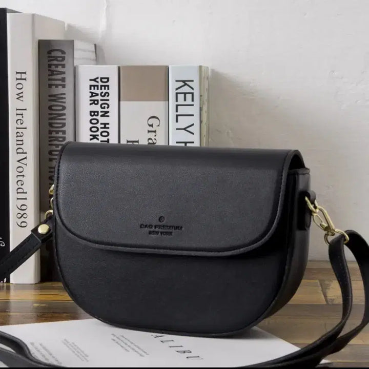 [BUNJANG] Mini Crossbody Bag Black/White / 미니 크로스백 블랙/화이트