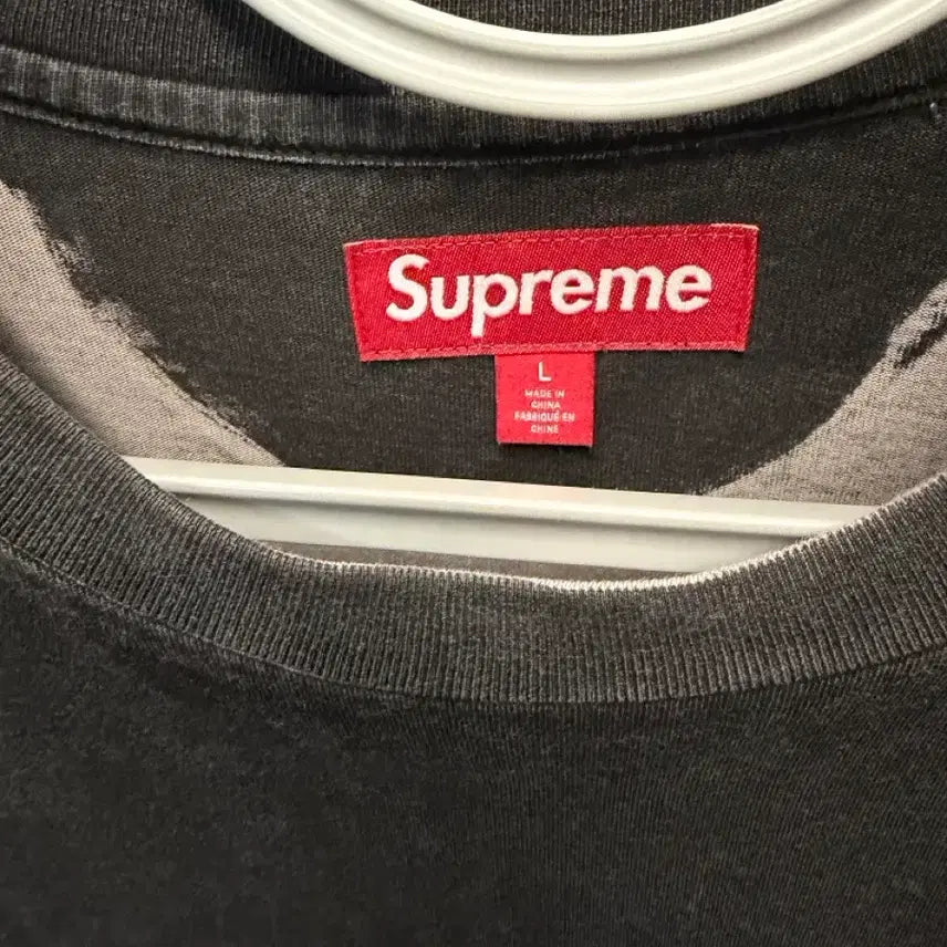[SOLD OUT] Supreme 슈프림 오버프린트 스몰 박스 반팔티 블랙 L