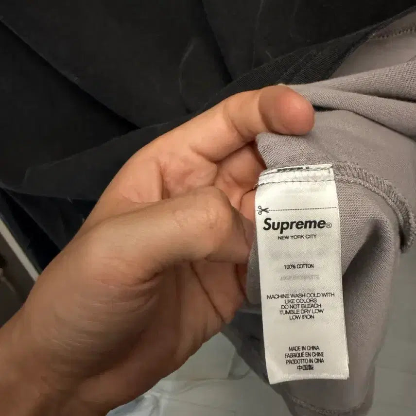 [SOLD OUT] Supreme 슈프림 오버프린트 스몰 박스 반팔티 블랙 L