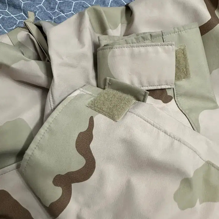 [BUNJANG] US Military ECWCS Parka Desert Camo L/R Jacket / 미군 ECWCS 파카 사막삼색 L/R