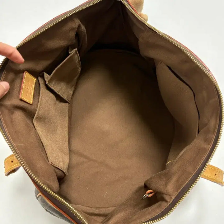 [SOLD OUT] 루이비통 모노그램 티볼리