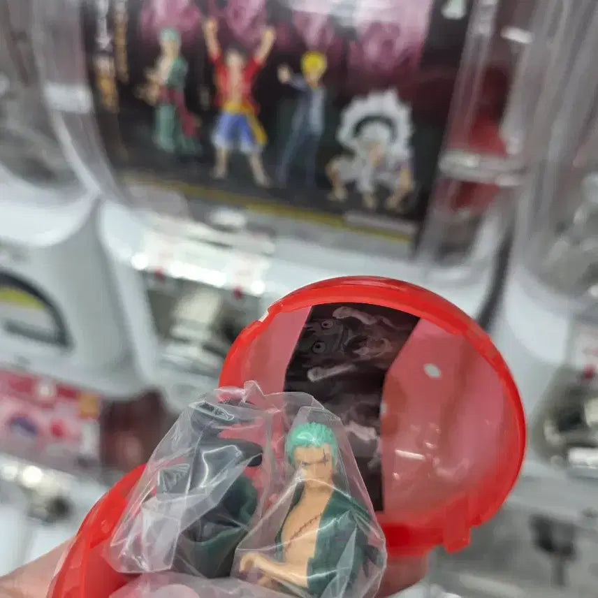 [SOLD OUT] 루피 원피스 가챠 피규어 조로