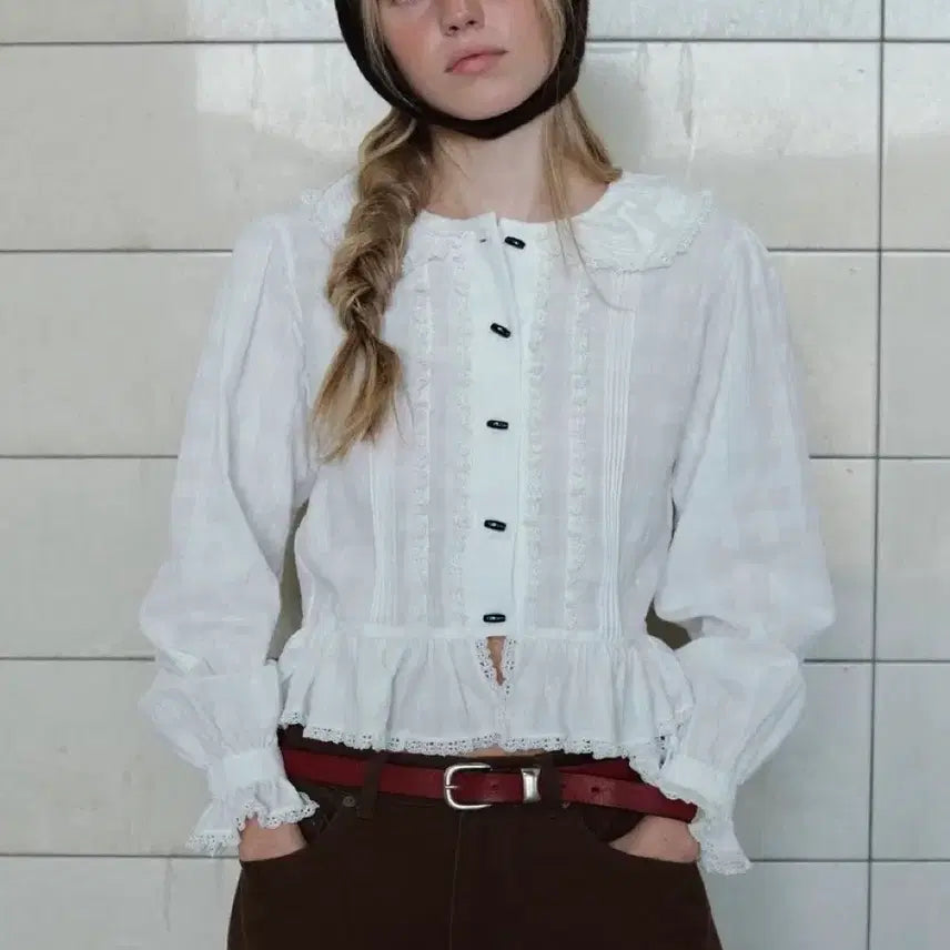 [BUNJANG] Via Plane Lace Taping Blouse / 비아플레인 레이스 테이핑 블라우스