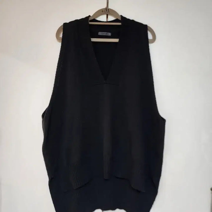 [BUNJANG] CMCUBE V-Neck Layered Long Vest / CMCUBE V넥 아방한 레이어드 롱베스트 오버핏