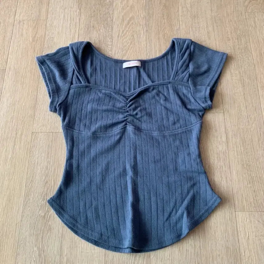 [BUNJANG] PREFRITT Punching Short Sleeve Navy Top / (새상품) PREFRITT 펀칭 반팔 네이비